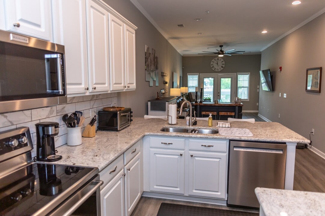 107B White St in Morganton, NC - Building Photo