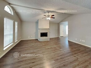 8037 Iris Cir in Fort Worth, TX - Building Photo - Building Photo