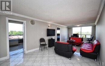 1-701 Reidmount Ave in Toronto, ON - Building Photo - Building Photo