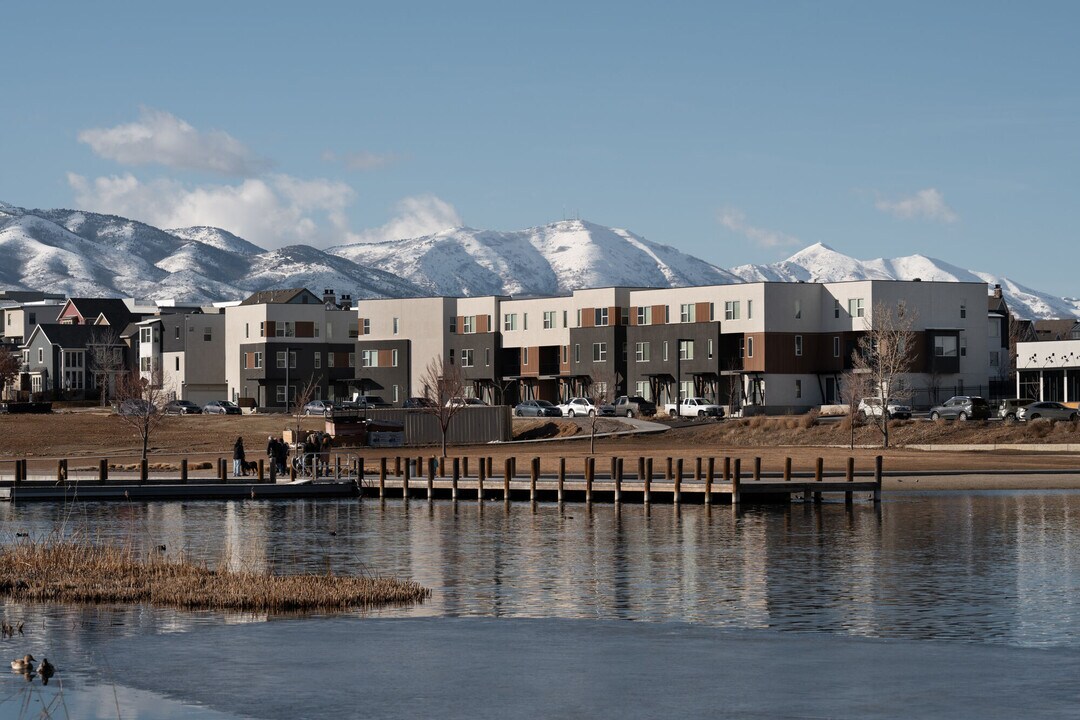 thePEARL in South Jordan, UT - Foto de edificio