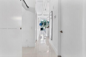3029 NE 188th St in Aventura, FL - Building Photo - Building Photo