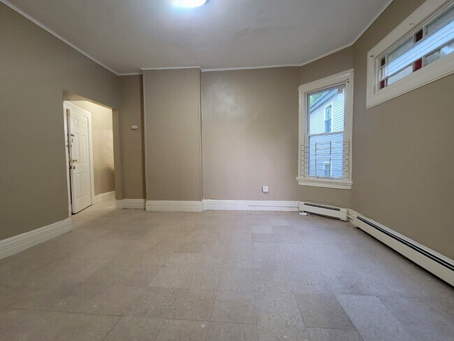 94 S 10th St, Unit 2 in Newark, NJ - Building Photo - Building Photo