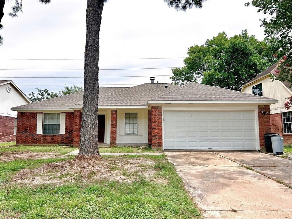 11114 Springsong Dr in Houston, TX - Foto de edificio