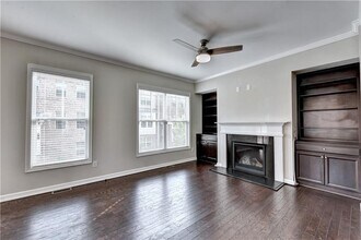 596 Sunset Park Dr in Suwanee, GA - Building Photo - Building Photo