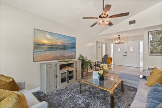 4760 Lake Cecile Dr in Kissimmee, FL - Building Photo - Building Photo