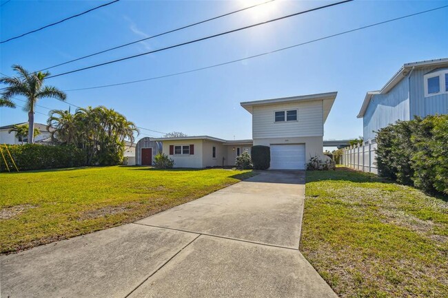 3580 Belle Vista Dr E in St Pete Beach, FL - Foto de edificio - Building Photo