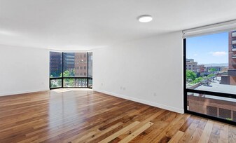 1625 Larimer St, Unit 503 in Denver, CO - Building Photo
