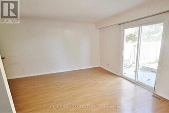 457 Moodie Dr in Ottawa, ON - Building Photo - Building Photo