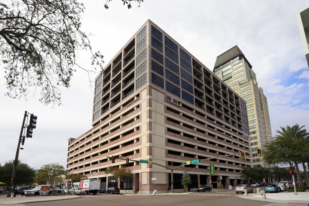The McNulty Lofts in St. Petersburg, FL - Building Photo
