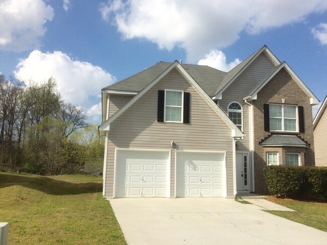 6095 Trotters Cir in Fairburn, GA - Building Photo - Building Photo