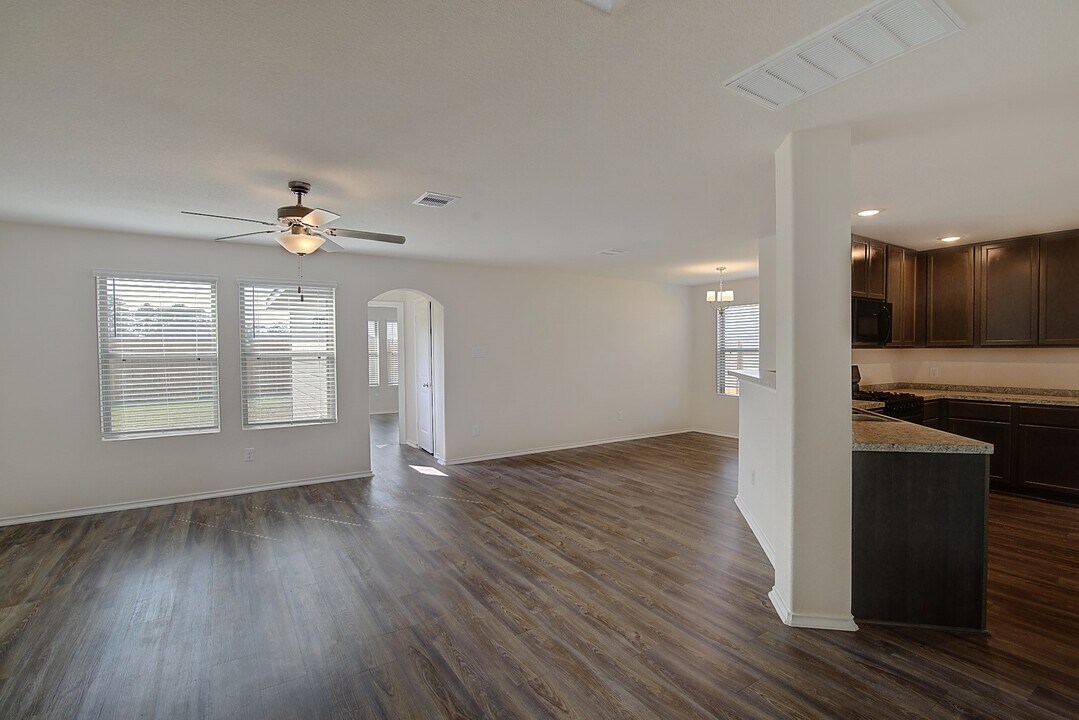 14008 Mack Wood Trl in Conroe, TX - Building Photo