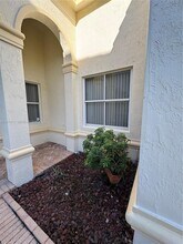 815 Vista Meadows Dr in Weston, FL - Building Photo - Building Photo