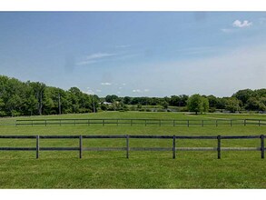 43 Serpentine Rd in Warren, RI - Foto de edificio - Building Photo