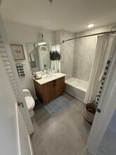 830 SW 9th Ct, Unit B in Pompano Beach, FL - Foto de edificio - Building Photo