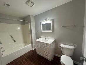 5853 Century Oaks Dr in Fayetteville, NC - Building Photo - Building Photo