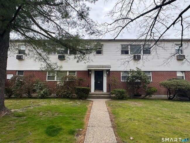239 Cherry Hill Dr in Bridgeport, CT - Building Photo - Building Photo