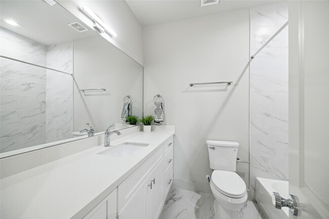 property at 5233 Hillman St