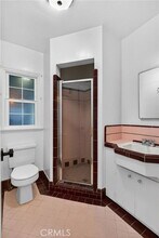 5007 Canoga Ave in Los Angeles, CA - Building Photo - Building Photo