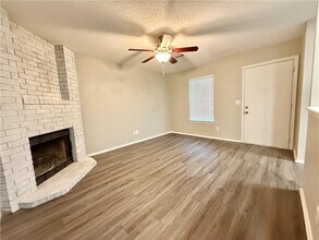 4498 W Renee Ct in Fayetteville, AR - Building Photo - Building Photo