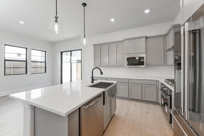 12016 Royal Oaks Banner Wy