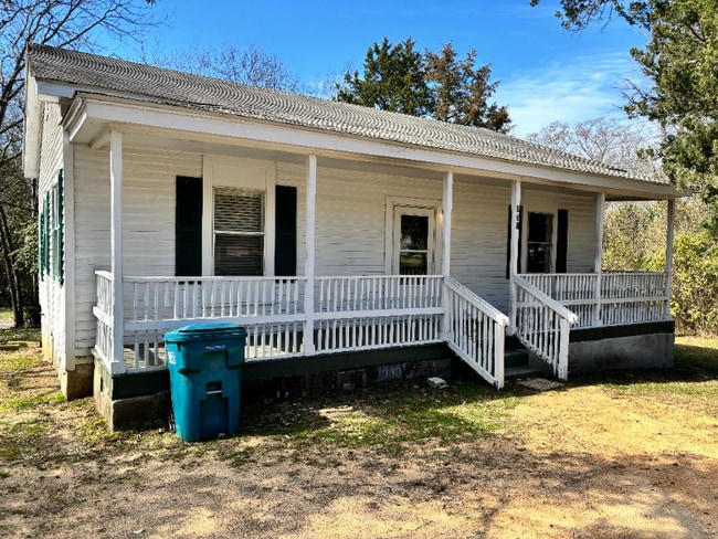 property at 123 Edwards St SE