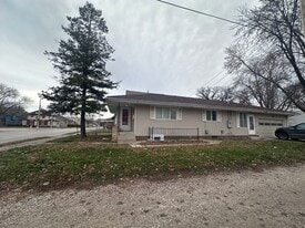 615 N 15th St in Fort Dodge, IA - Building Photo