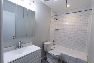 8613 Gilbert St in Philadelphia, PA - Building Photo - Building Photo