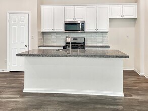 27607 Sawtooth Ln in Santa Clarita, CA - Building Photo - Building Photo