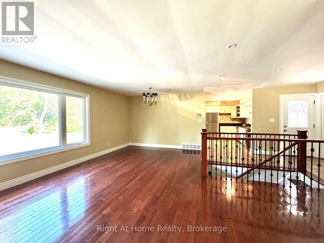 4054 Apple Valley Ln in Burlington, ON - Building Photo - Building Photo