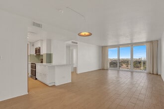 2800 N Flagler Dr in West Palm Beach, FL - Building Photo - Building Photo