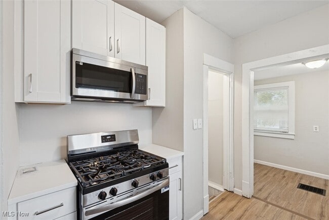 property at 2302 Saratoga Ave