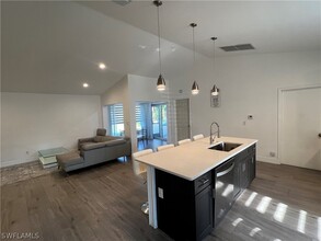 1418 Forest Lakes Blvd in Naples, FL - Building Photo - Building Photo