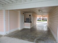 15944 Innerarity Point Rd in Pensacola, FL - Foto de edificio - Building Photo