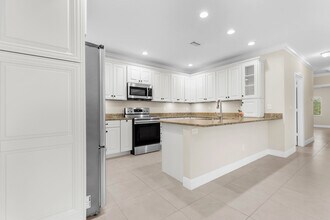 4400 Vanda Dr in Bonita Springs, FL - Building Photo - Building Photo