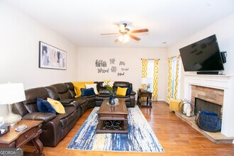 5143 Olive Branch Cir in Powder Springs, GA - Building Photo - Building Photo