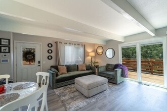 19220 Pleasantview Dr in Groveland, CA - Building Photo - Building Photo