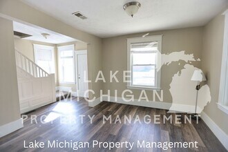 301 Ann St NE in Grand Rapids, MI - Building Photo - Building Photo