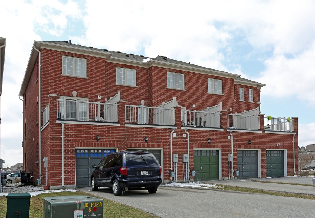 2500-2508 Bur Oak Ave in Markham, ON - Building Photo