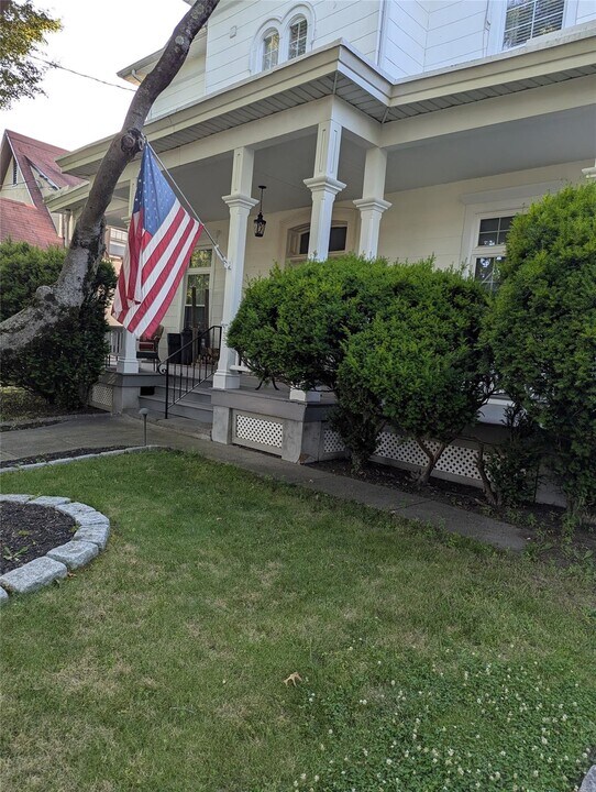 11 Maurice Ave in Ossining, NY - Building Photo