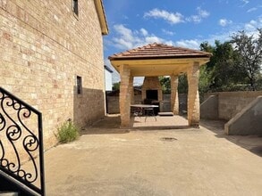 603 E Lane St, Unit 1 in Laredo, TX - Building Photo - Building Photo