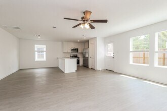 1718 Lofty Cedar Ct in Conroe, TX - Building Photo - Building Photo