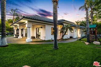 19034 Ashurst Ln in Los Angeles, CA - Building Photo - Building Photo