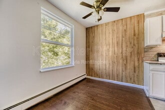 2120 S Vaughn Way in Aurora, CO - Building Photo - Building Photo