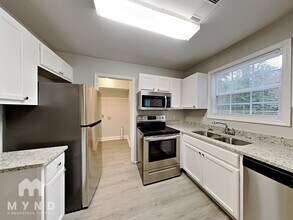 1232 Pinedale Cir NW in Conyers, GA - Building Photo - Building Photo