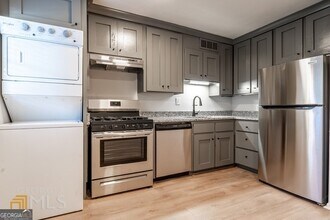 1135 Woodland Ave NE in Atlanta, GA - Building Photo - Building Photo