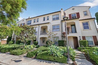 228 Capricorn in Irvine, CA - Building Photo - Building Photo