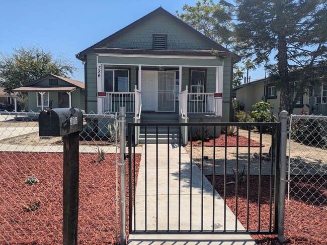 property at 386 N Mt Vernon Ave