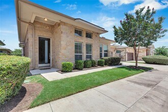1209 Sue Ann Rose Dr in Austin, TX - Building Photo - Building Photo