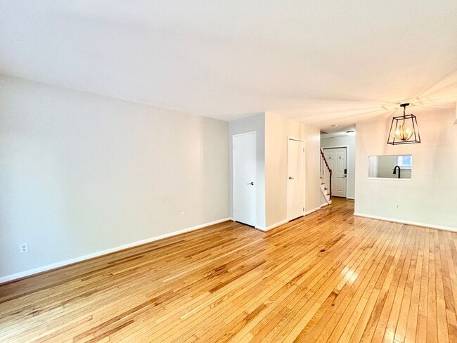 1268 Little Bay Ave in Norfolk, VA - Building Photo - Building Photo