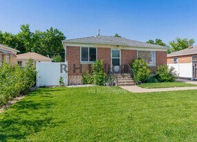 981 36th St in Ogden, UT - Building Photo